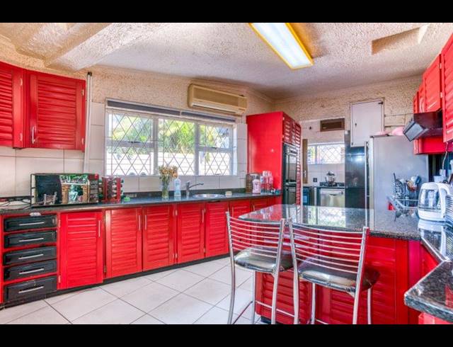 4 BEDROOM HOUSE FOR SALE IN RESERVOIR HILLS